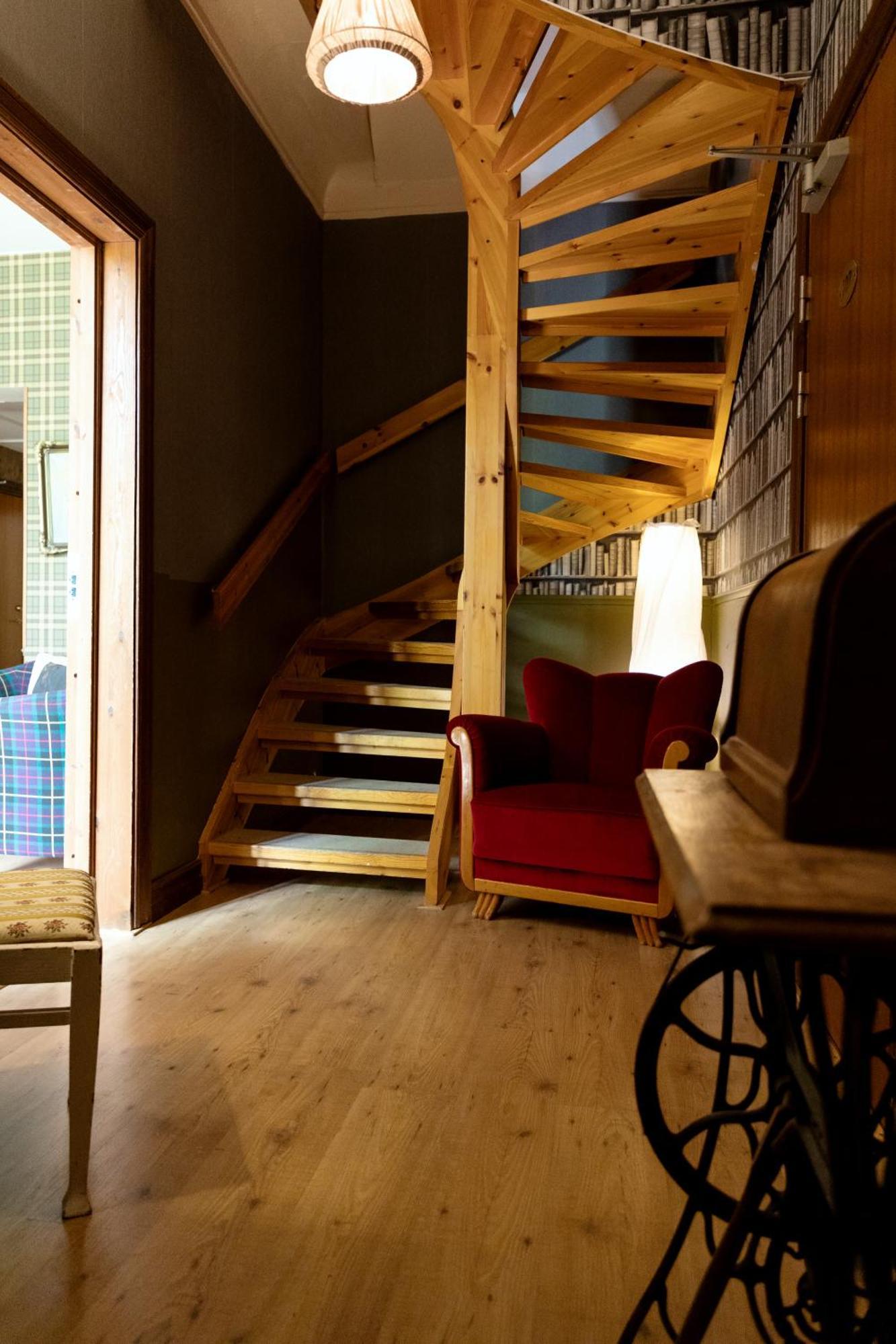 Hotell Aina Kvissleby Ngoại thất bức ảnh
